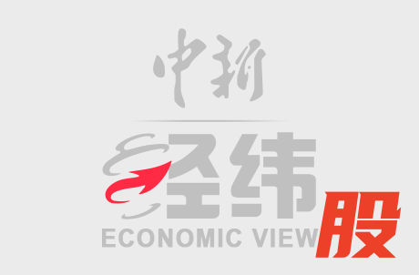 暑期接近尾声，河南洛阳龙门石窟景区依然人气旺盛。8月27日，龙门石窟西山栈道上游客摩肩接踵，大批亲子游、研学游团队选择在开学前错峰出行，一睹卢舍那大佛千年风韵。图为龙门石窟游人如织。张楠 摄